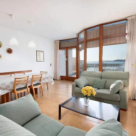 Apartment Port *